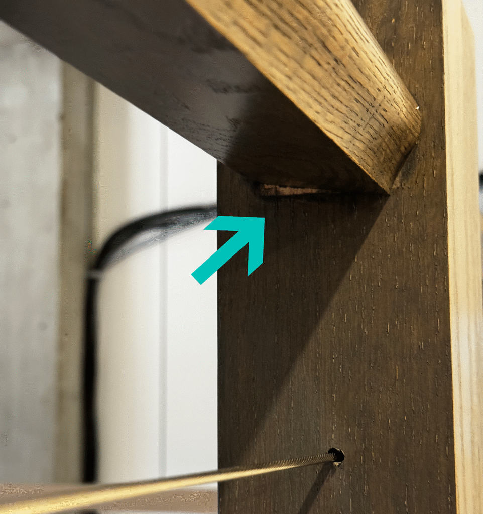 Crooked railing (right side)